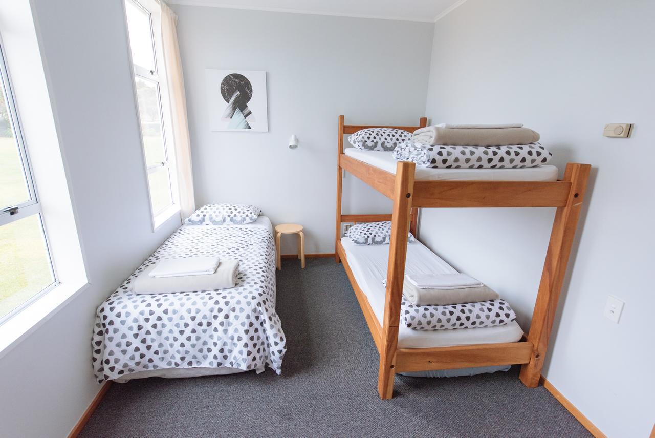 Kowhai Flat Pounawea Extérieur photo