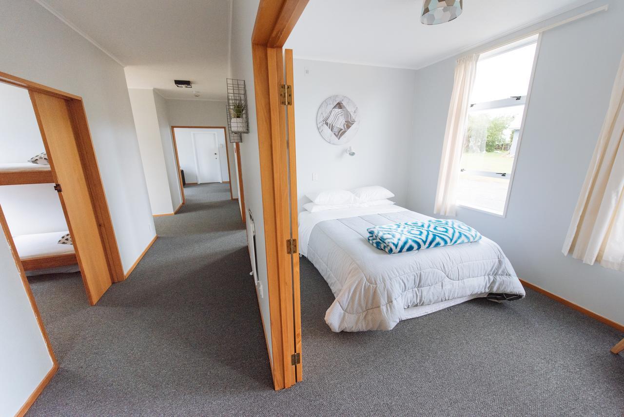 Kowhai Flat Pounawea Extérieur photo
